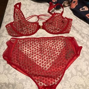 Special edition Victoria’s Secret Cherry Set